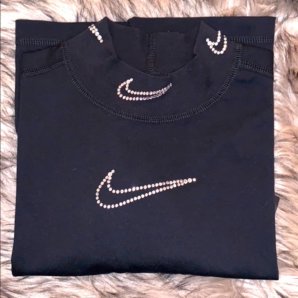 Nike Mock Neck Crop Top